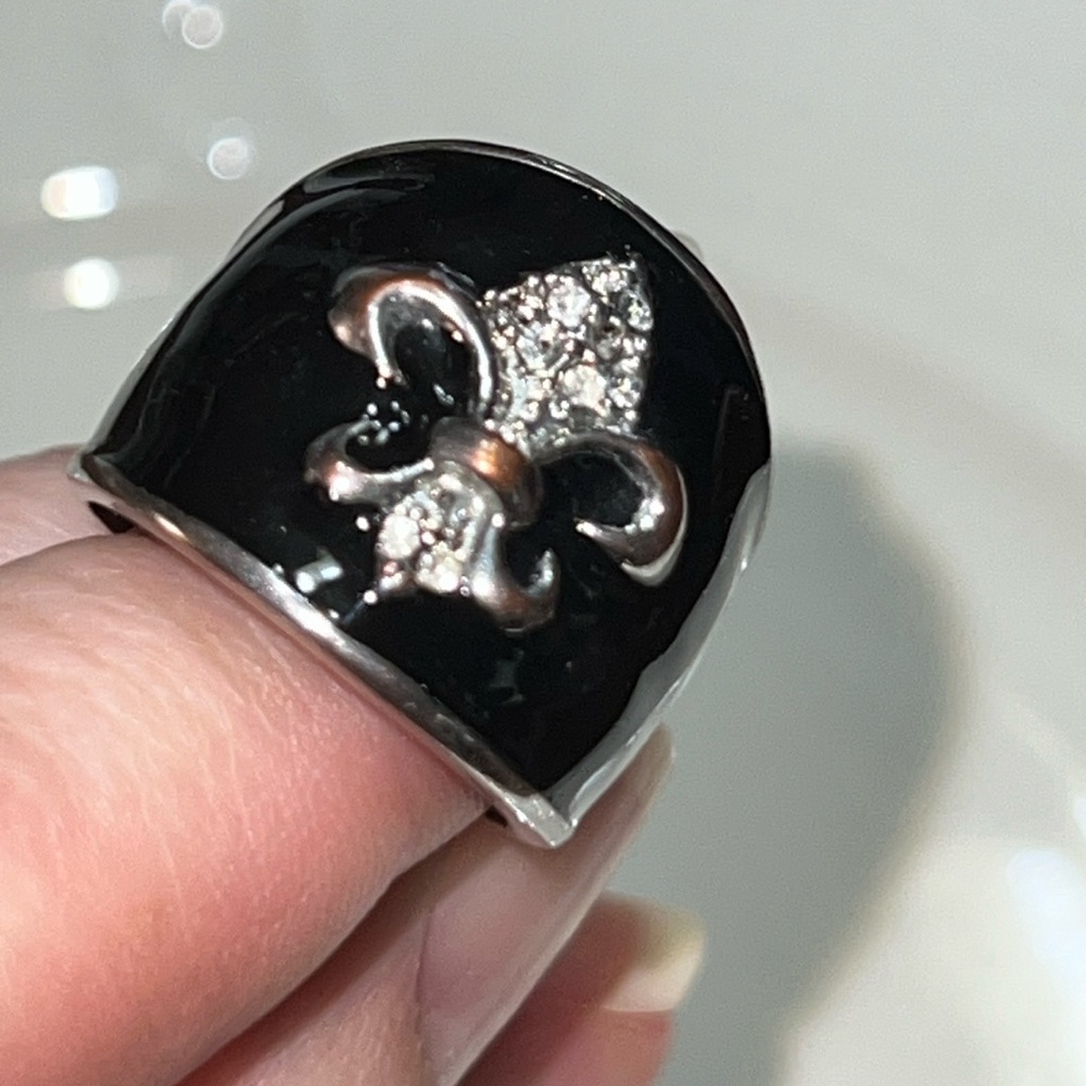 💍3 for 25💍 Black Enamel Silver Tone Saints Fleur de Lis Ring Sz 7
